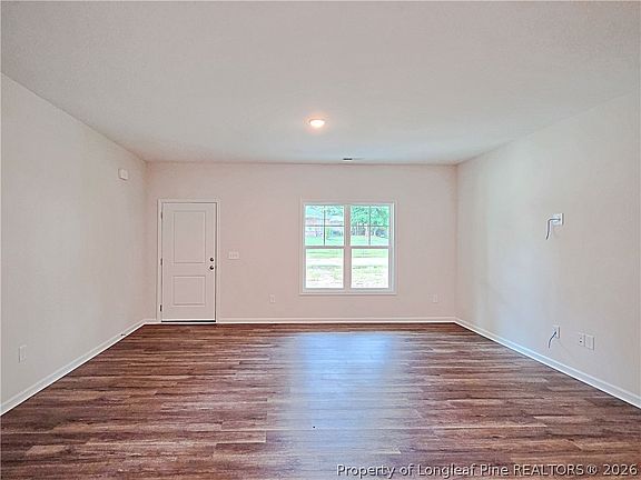 3rd image of 331 Appaloosa Dr