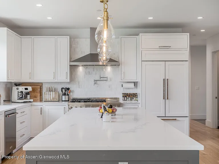 577 Fox Run Dr — Photo 11