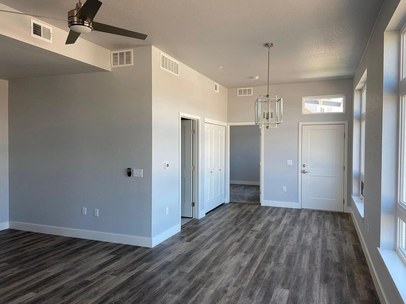 1 bed, 850 sqft, $1,700 — Photo 4