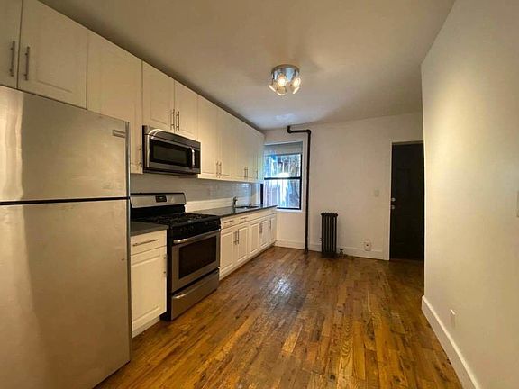 4th image of 480 Greene Ave APT 1