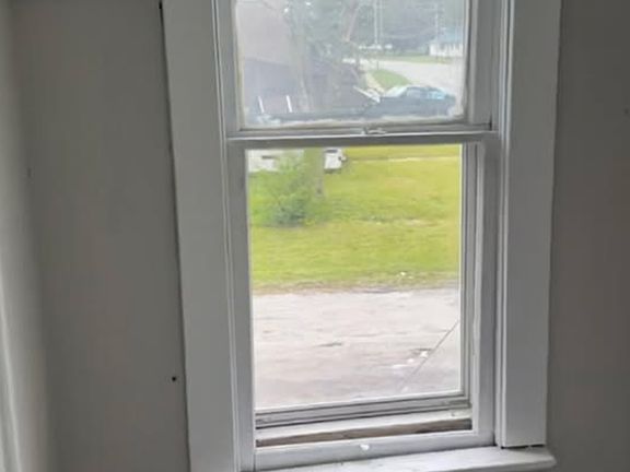 5th image of 1021 E Williams St