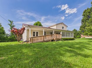 3954 Crabapple Rd, Radford, VA 24141