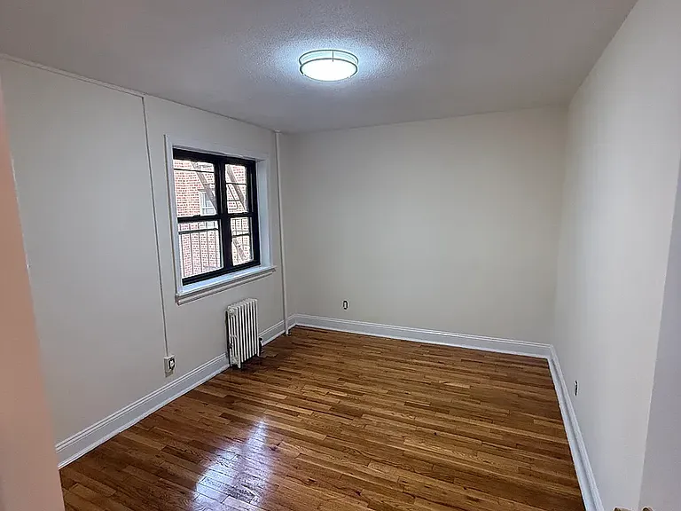 20-72 26th St #1C — Photo 4