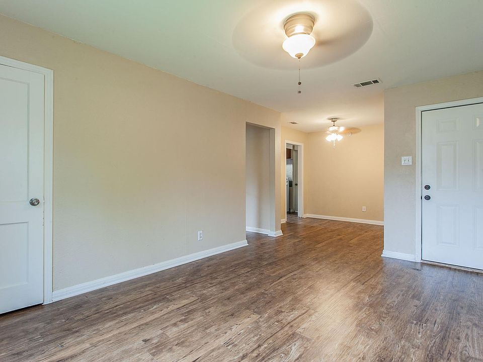 1st image of 907 Estelle Ave #907