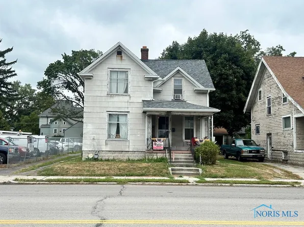 348 W South St, Fostoria, OH 44830
