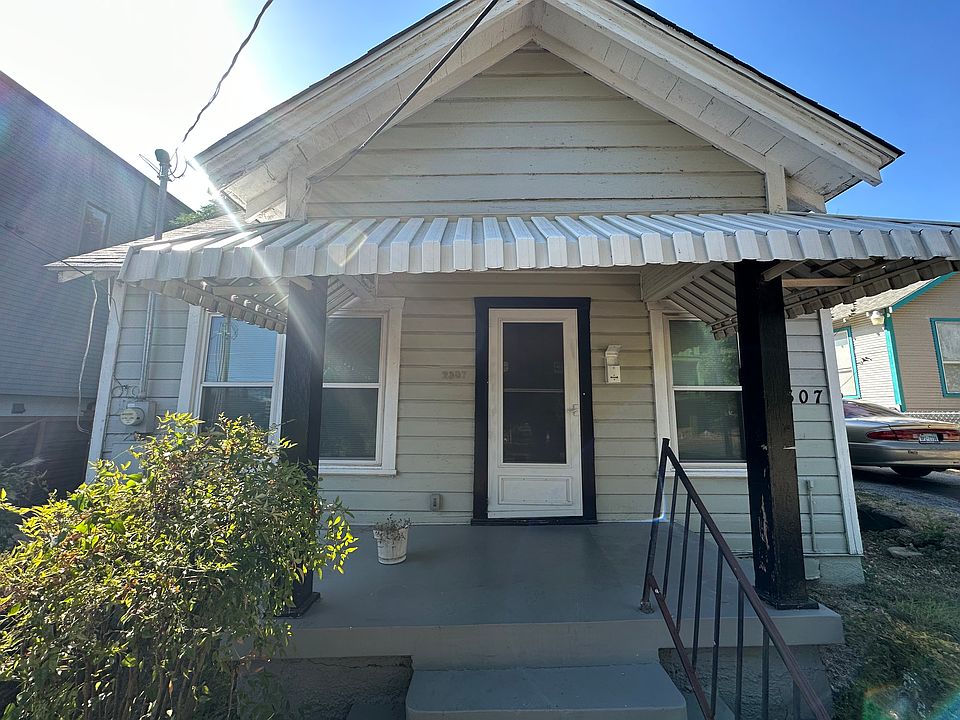 1st image of 2307 Douglas Ave