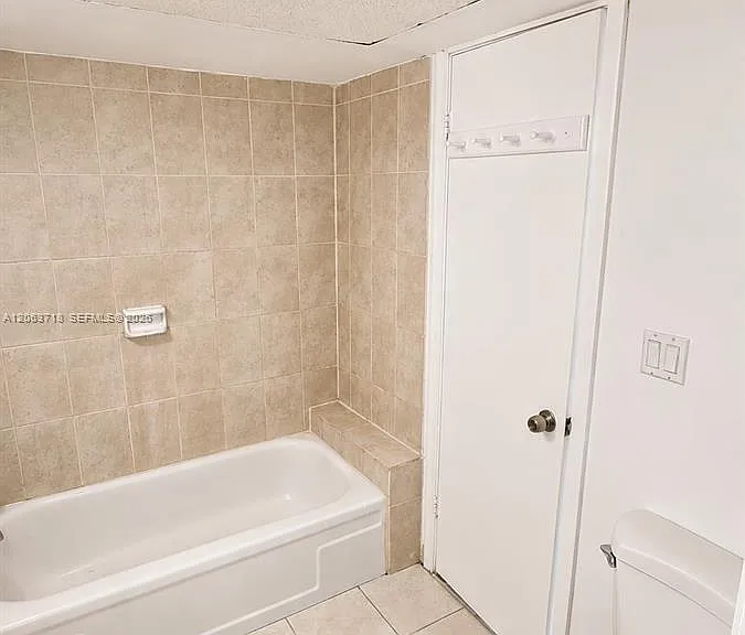 3101 Oakland Shores Dr #H203 — Photo 10