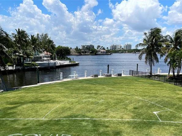 92 Island Dr S, Ocean Ridge, FL 33435