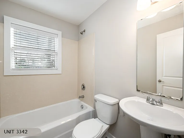 3340 Washburn Ave — Photo 15