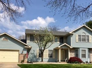 3109 Kensington Dr, Springfield, IL 62702