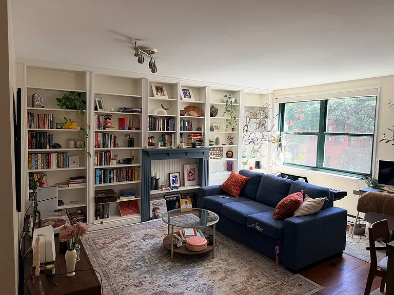 712 Washington St #2B — Photo 1