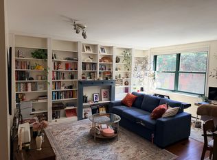 712 Washington St APT 2B, New York, NY 10014