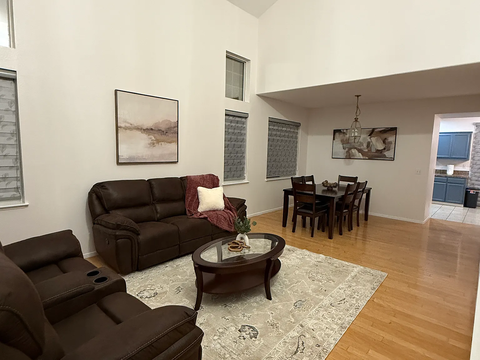 1323 Montgomery Ln — Photo 1