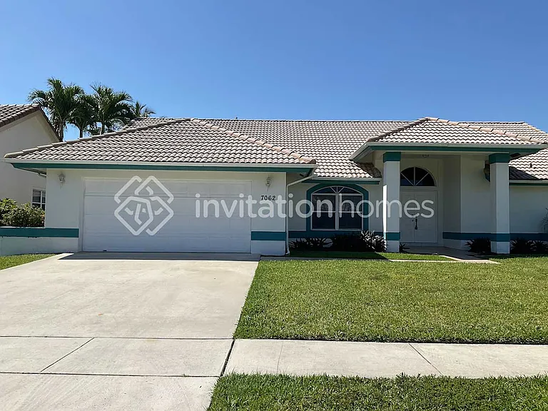 7062 Saint Clair Ct — Photo 1