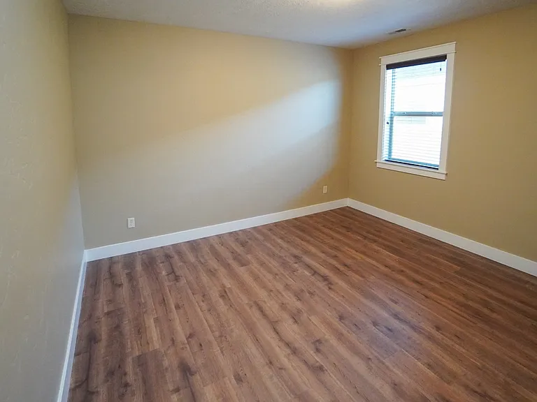 8848 W Ben St — Photo 14