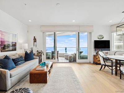 6767 Neptune Pl Unit 206, La Jolla, CA, 92037