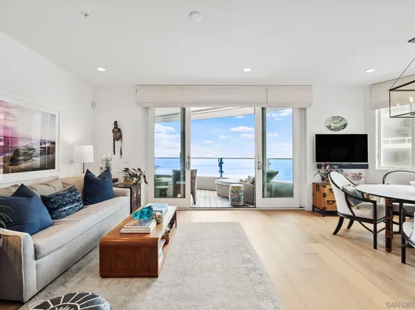 6767 Neptune Pl Unit 206, La Jolla, CA 92037