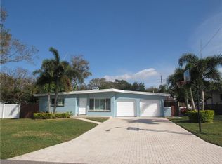 704 25th St SW, Largo, FL 33770