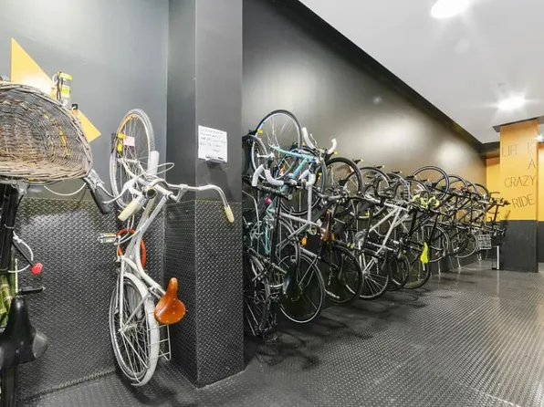 150 Eagle Street image 13 of 18