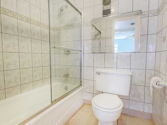 4th image of 1345 West Ave APT 601