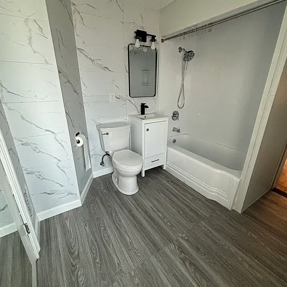 22 Almont St #2 — Photo 9