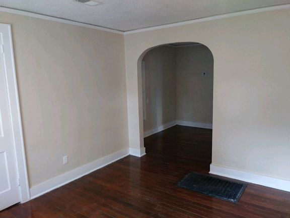 2nd image of 1426 Tutwiler Ave #1428
