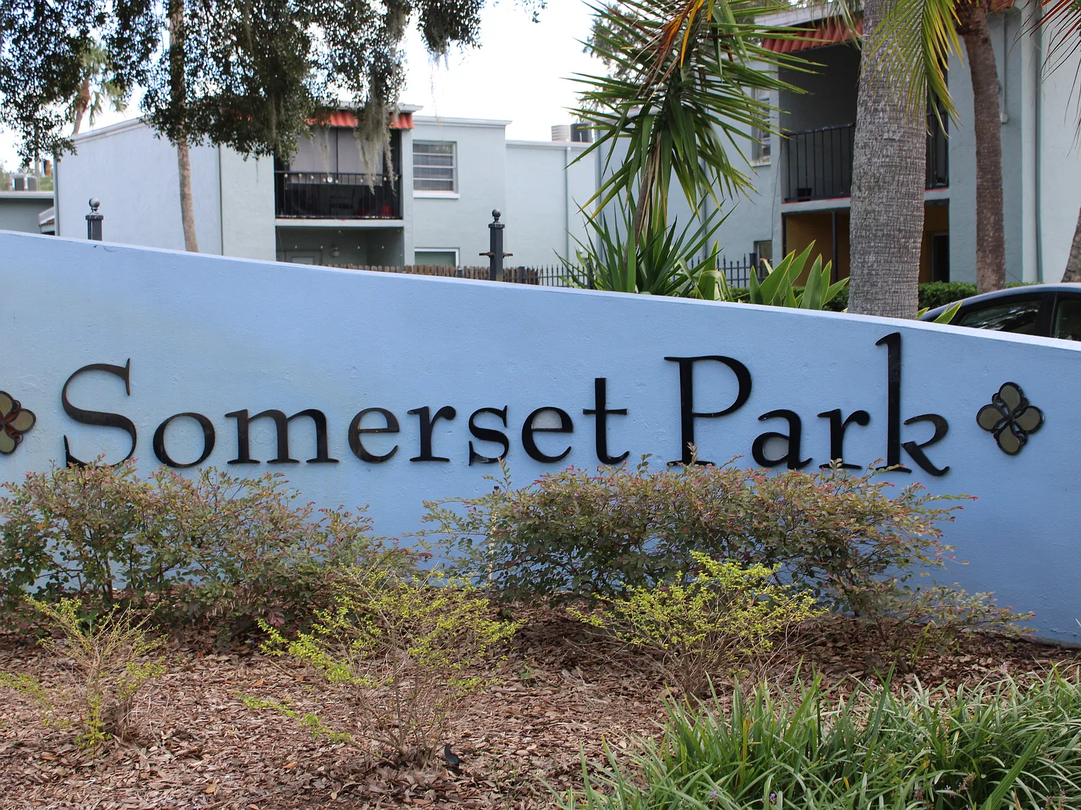 2 bed, 1026 sqft, $1,650 — Photo 2