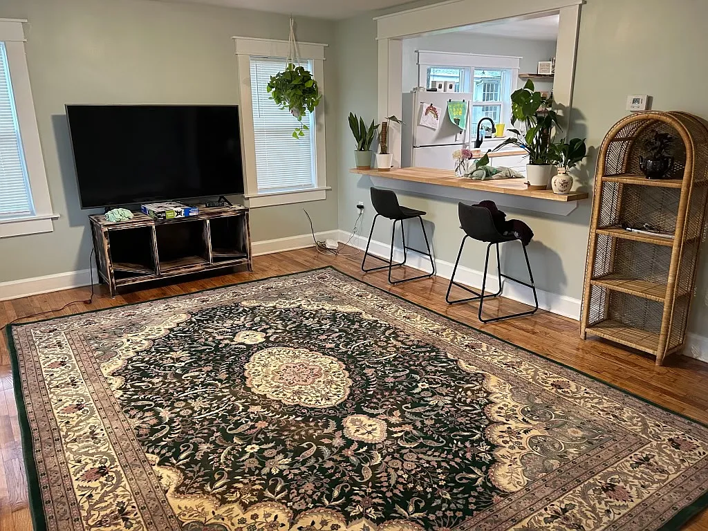 3 bed, 1650 sqft, $1,800 — Photo 1