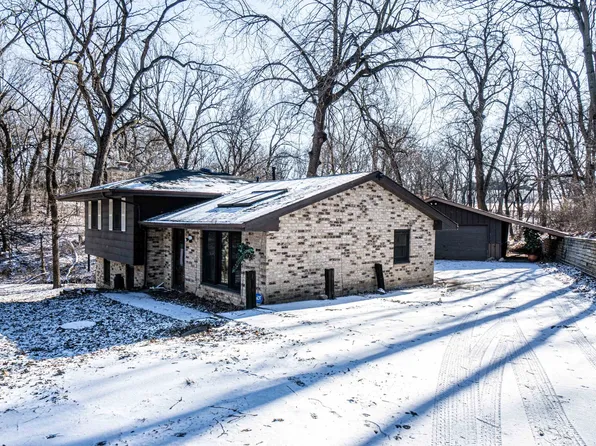 4650 NW Lovington Dr, Des Moines, IA 50310