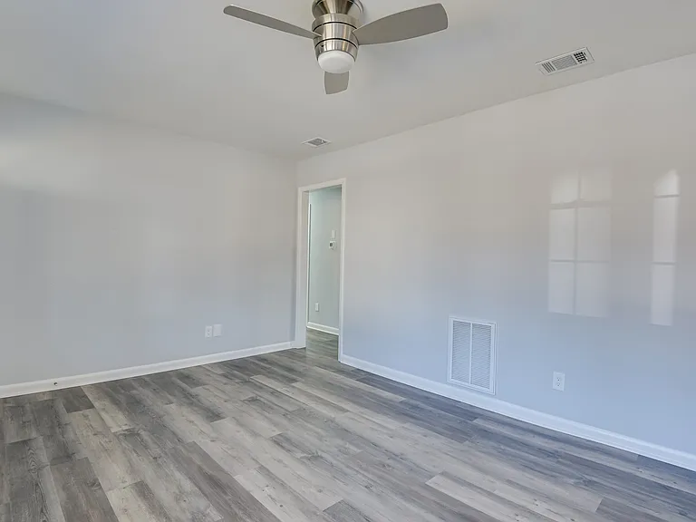 1709 Forest Creek Ct — Photo 5