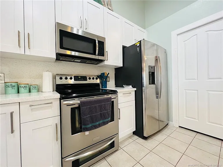 1309 Carlton Ct — Photo 16