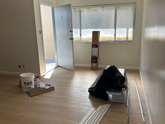 4th image of 643 S 8th St #6