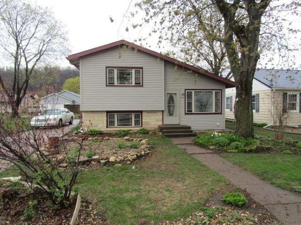 826 N 2nd St, Guttenberg, IA 52052