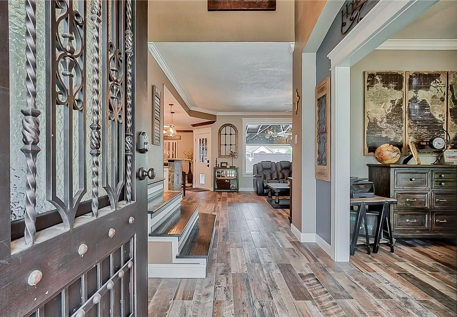 4 bed, 2.5 bath, 2274 sqft, $3,495 — Photo 2