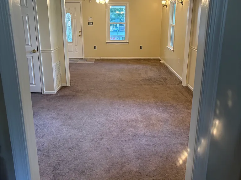 218 1st Ave — Photo 3