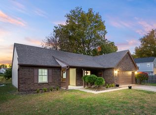 1555 Stoneybrook Grove Ln, Greenwood, IN