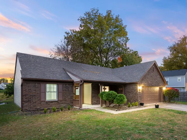 1555 Stoneybrook Grove Ln, Greenwood, IN 46142