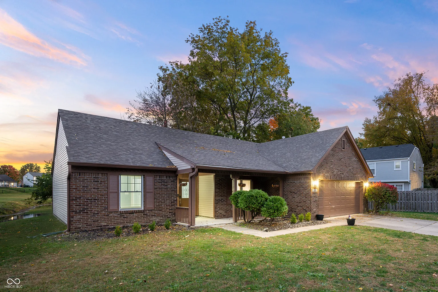 1555 Stoneybrook Grove Ln photo 1