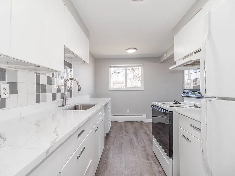 8780 Dawson St — Photo 15