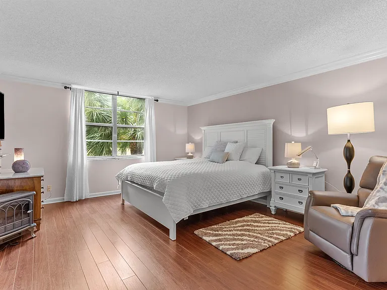 6300 NW 2nd Ave #201 — Photo 20