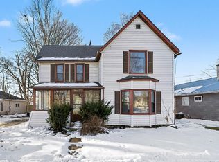 127 N Pleasant St, Watervliet, MI 49098
