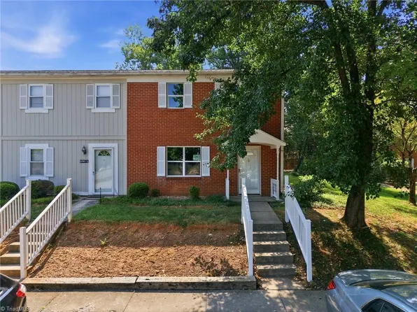 5741 Bramblegate Rd Unit M, Greensboro, NC 27409