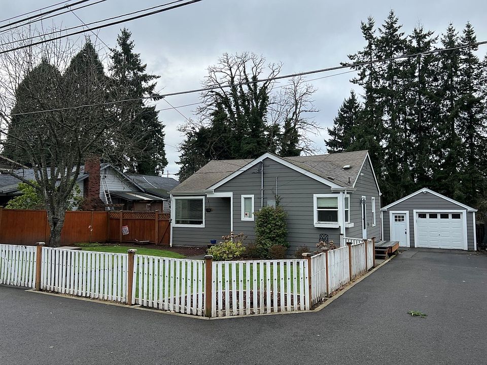 1st image of 3308 Louise St W