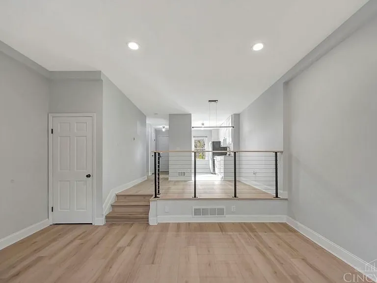 9777 Bunker Hill Ln — Photo 15