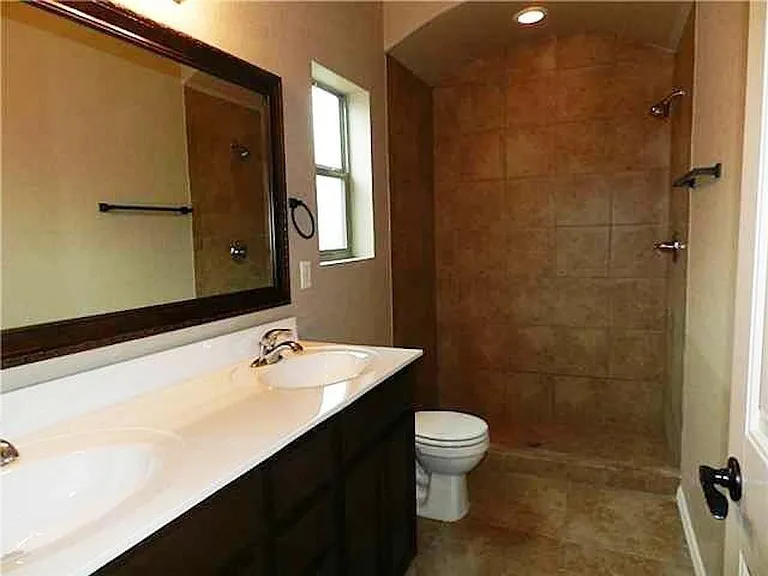 12917 Hueco Cave Dr — Photo 10