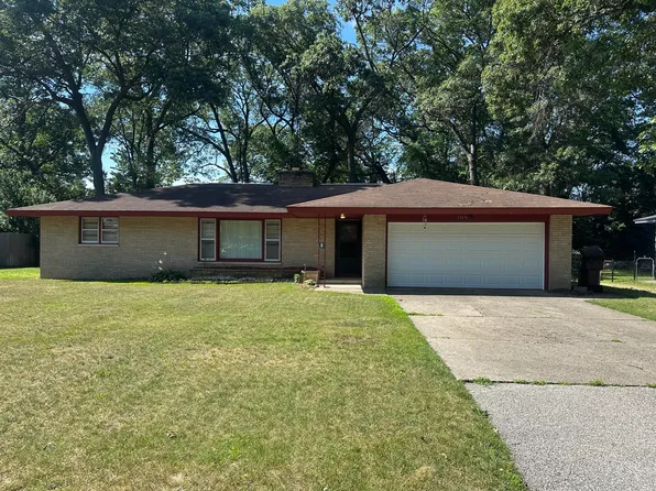 1749 Southland Dr, Muskegon, MI 49442