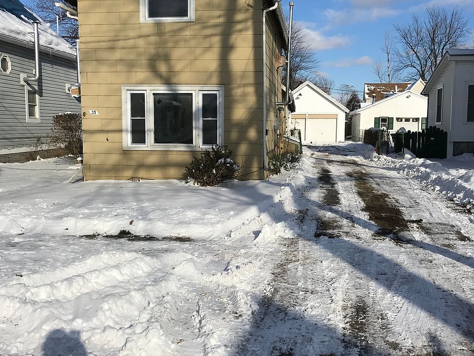 1st image of 35 Longs Ave
