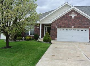 2425 Golden Bear Way, Wentzville, MO 63385