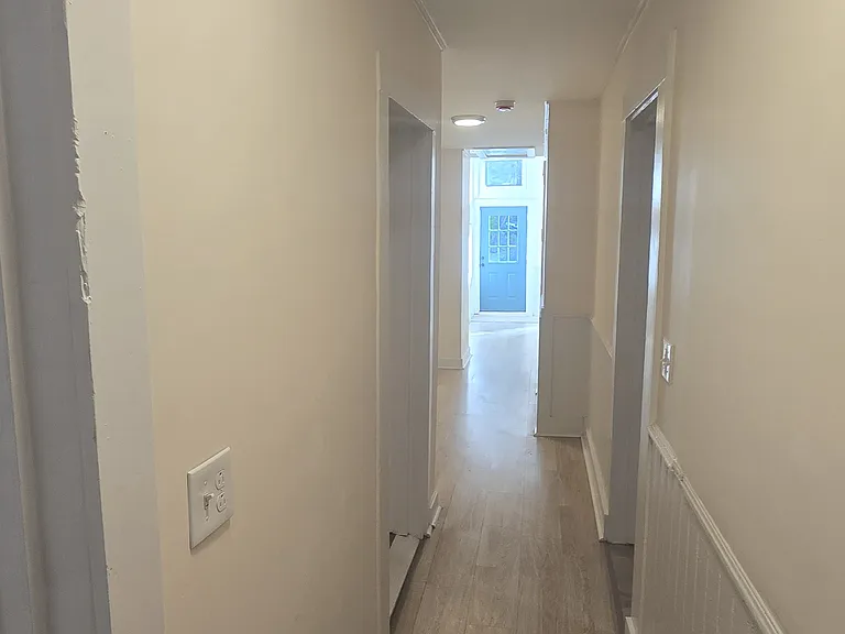81 W Main St — Photo 11