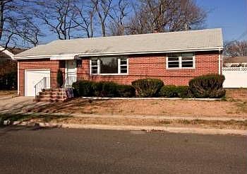 1st image of 6 Pulaski Dr
